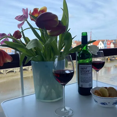 Simmerdeis Am Hafen Husum (Schleswig-Holstein)